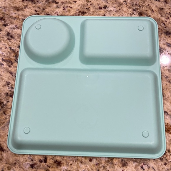 Kids teal feeding trays/plates set of 2 toddler or little kid sectioned plates - Picture 3 of 3